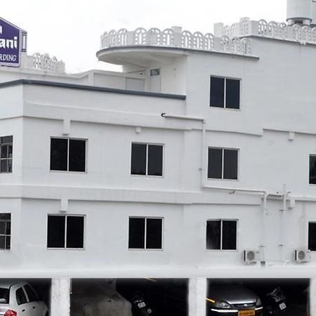 Hotel Rajdhani 부바네스 외부 사진