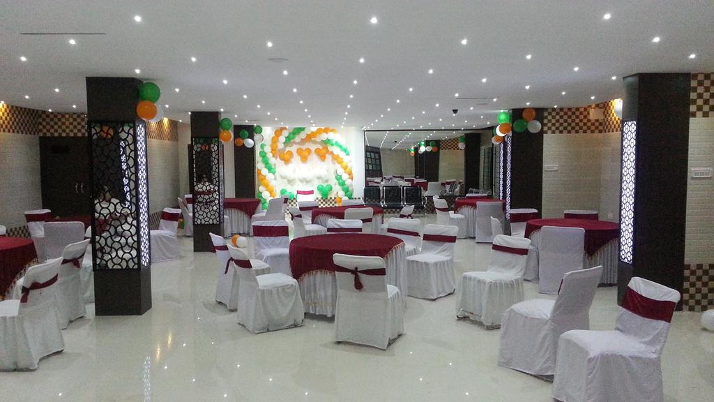 Hotel Rajdhani 부바네스 외부 사진