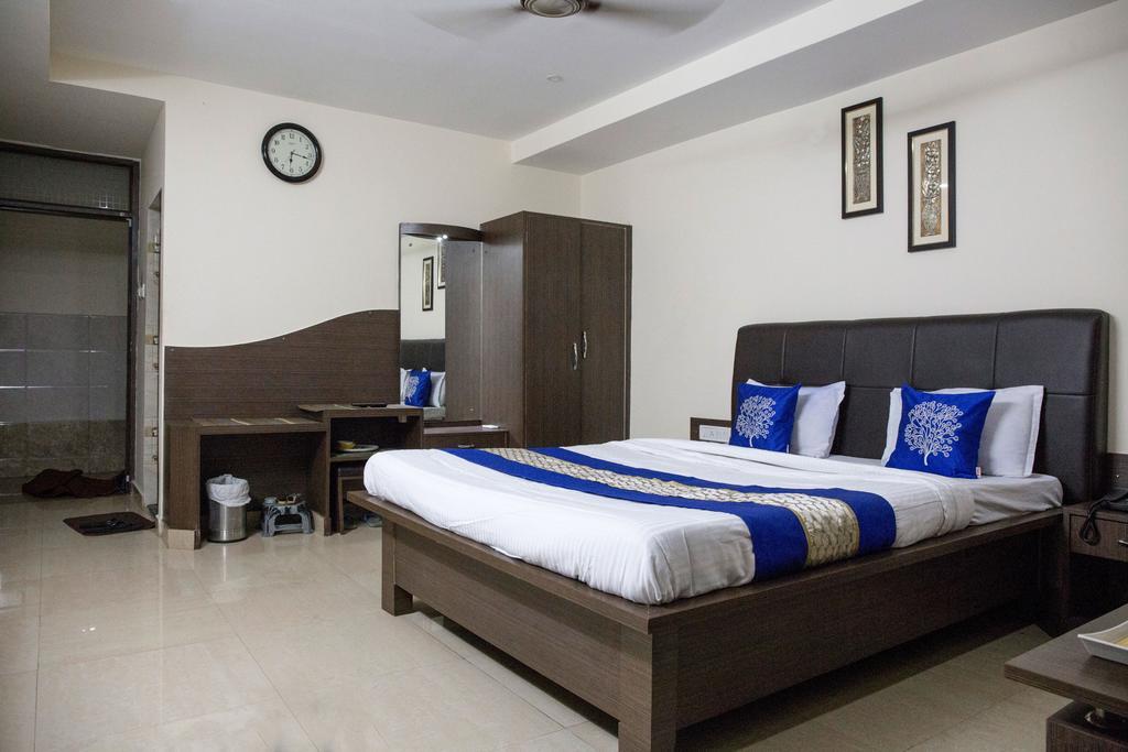 Hotel Rajdhani 부바네스 외부 사진