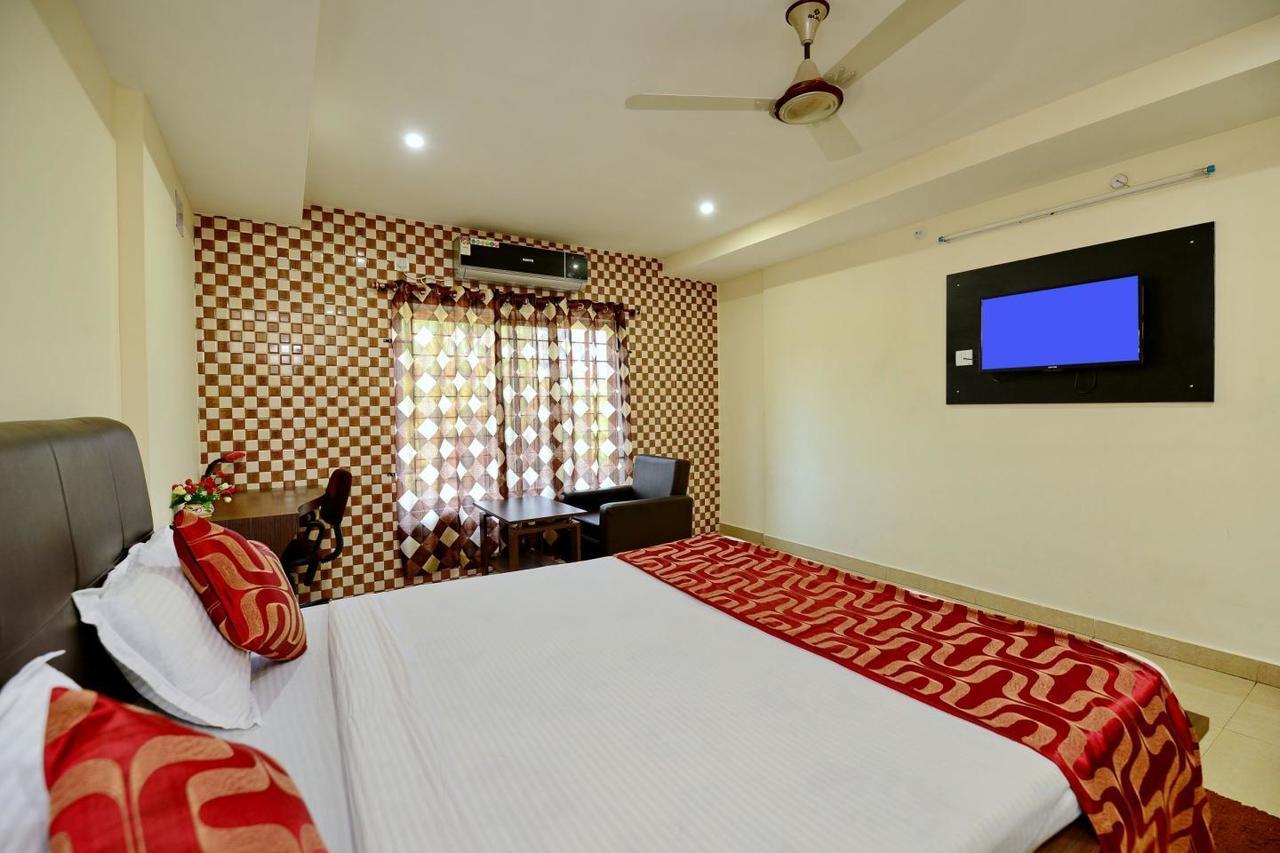 Hotel Rajdhani 부바네스 외부 사진