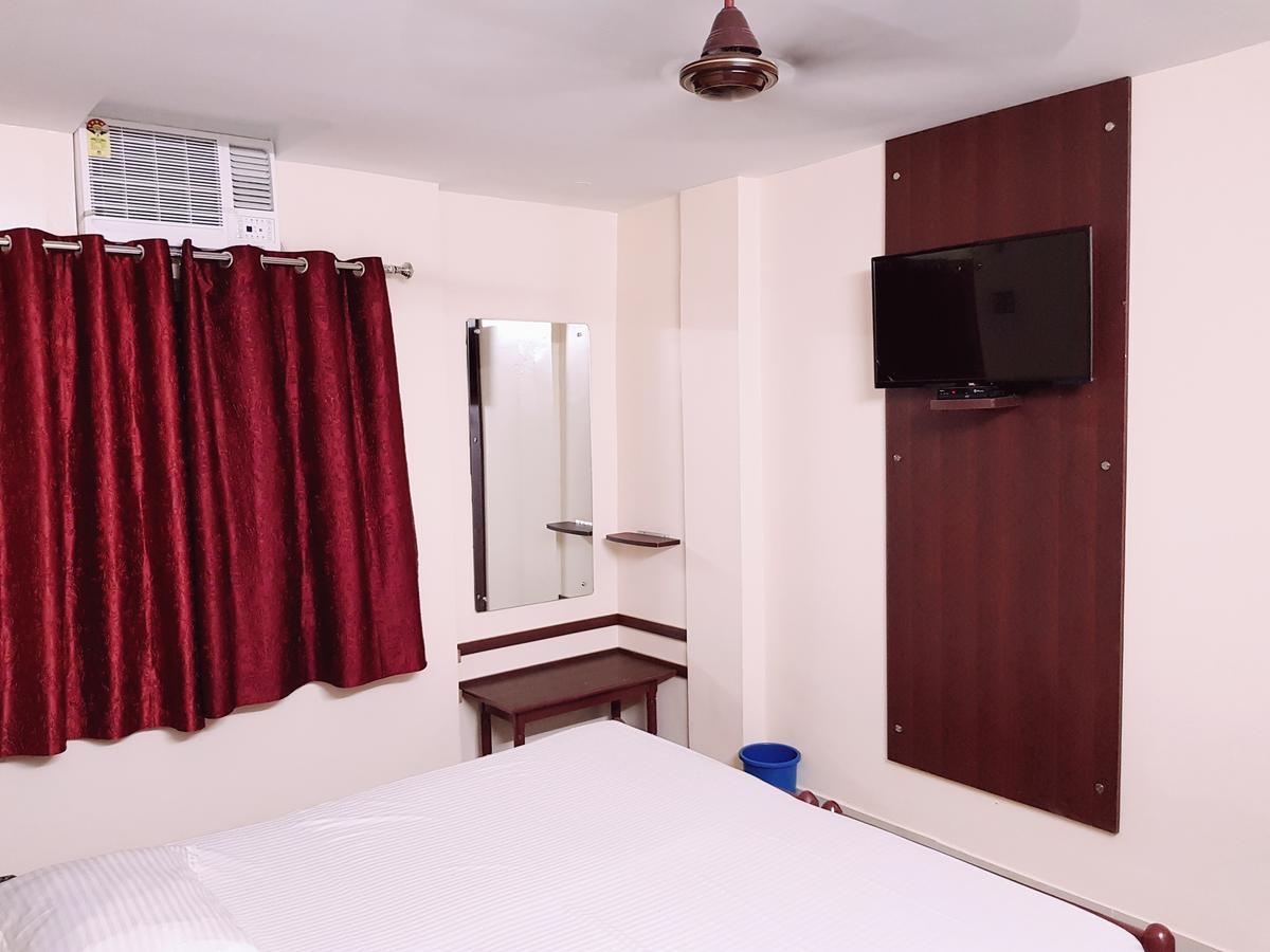 Hotel Rajdhani 부바네스 외부 사진