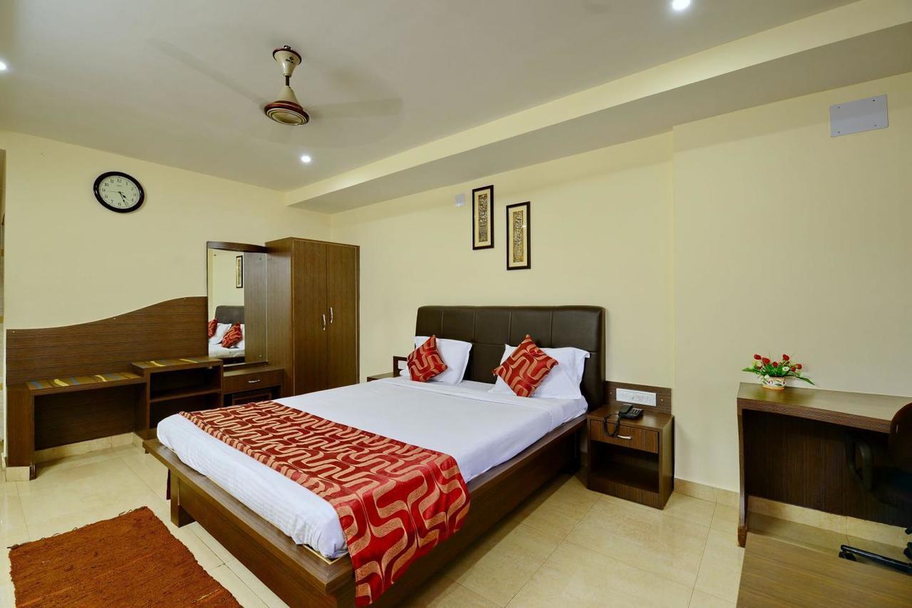 Hotel Rajdhani 부바네스 외부 사진